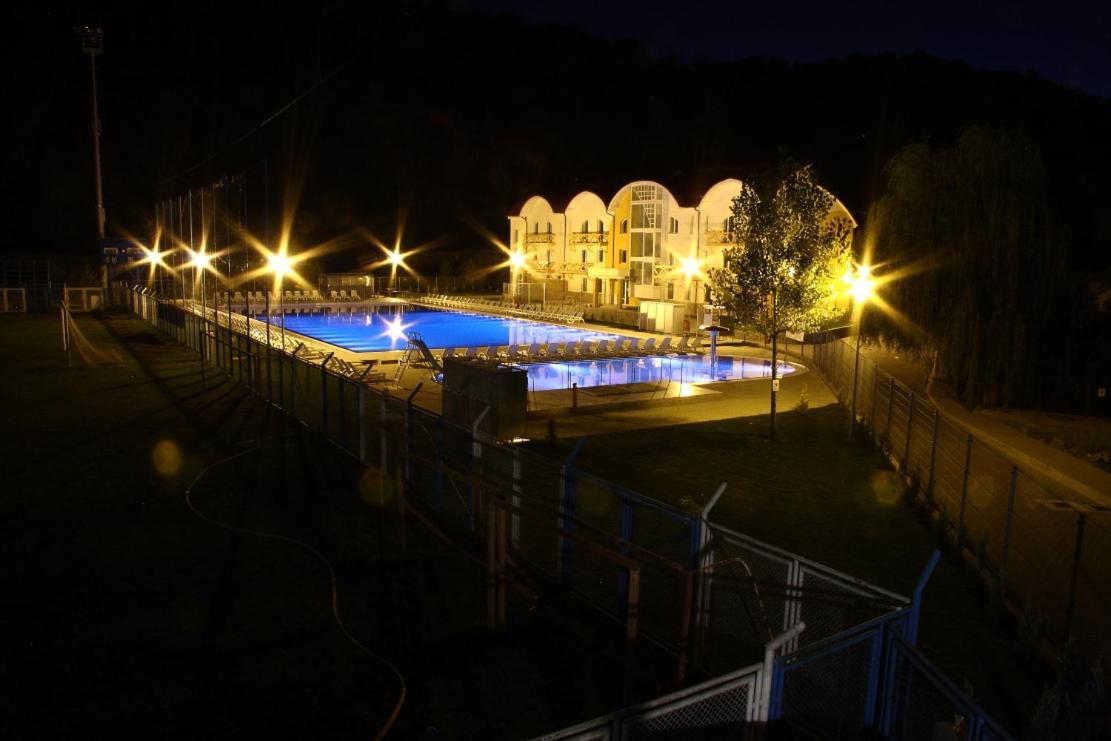 Hotel Oras Zlatna Exteriér fotografie